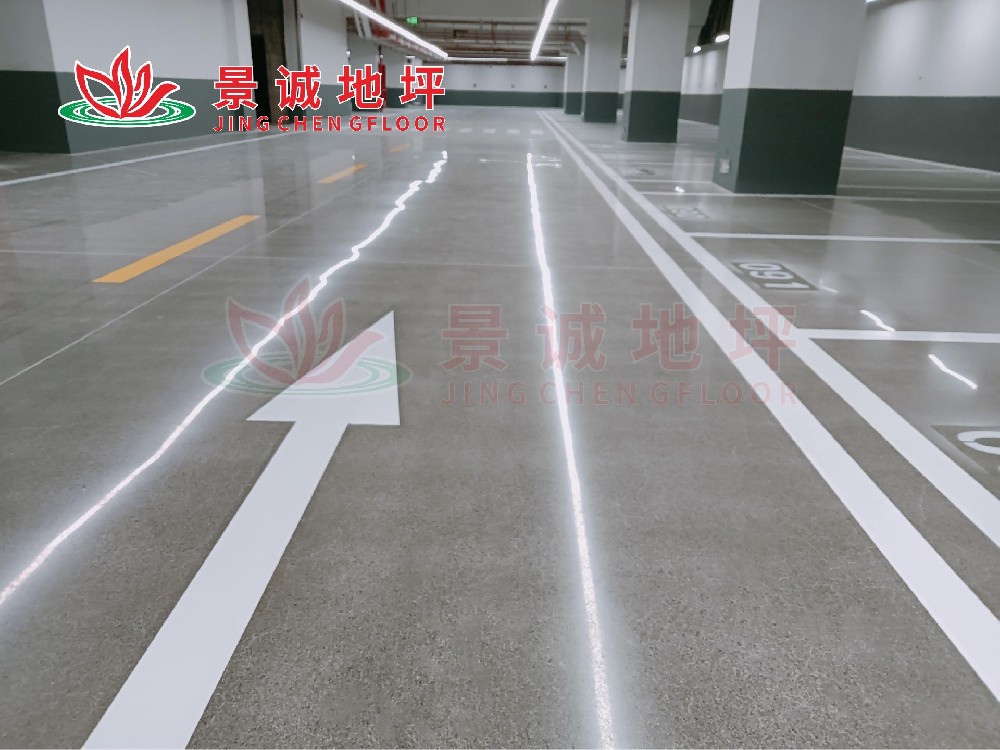 ​做固化地坪，很多客户都会纠结一个核心问题：到底是进口材料好，还是国产材料更合适？